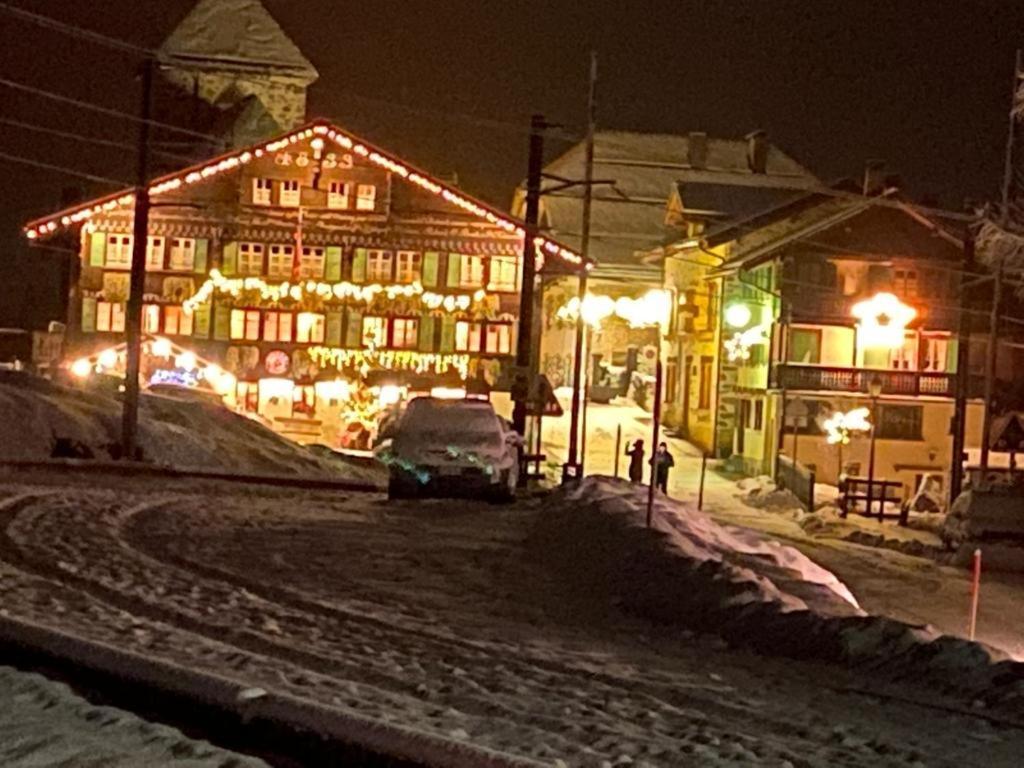 Auberge De L'Ours Vers L'Eglise Eksteriør billede